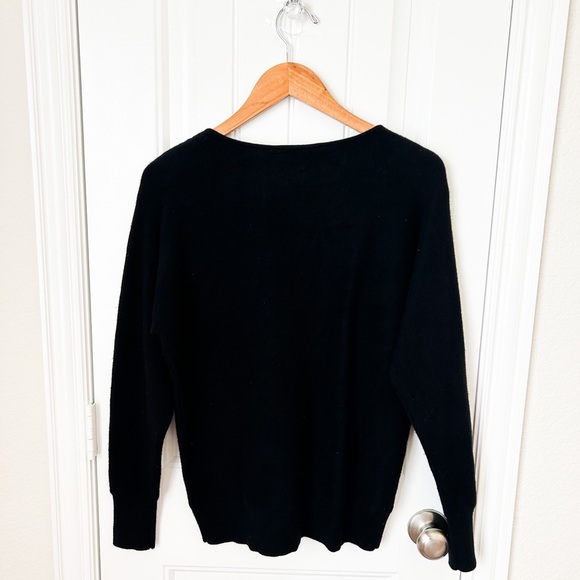 TRUTH by Republic Embellished Sweater Size Small - Picture 2 of 2